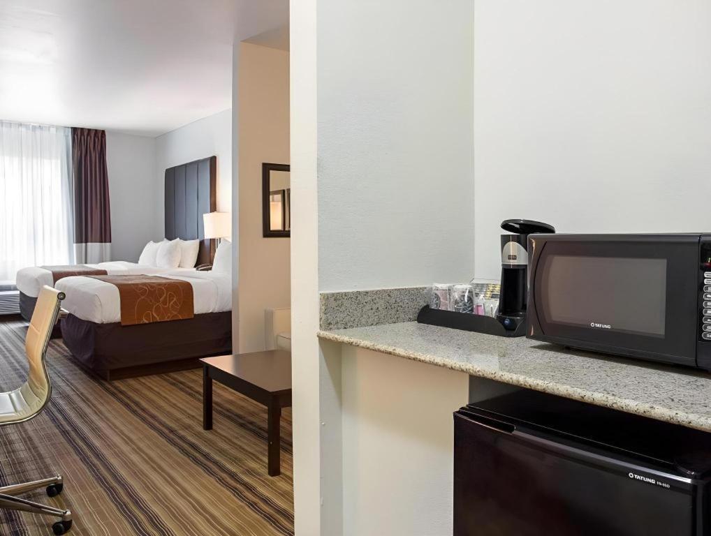 Comfort Suites Mandeville - Covington Exterior photo